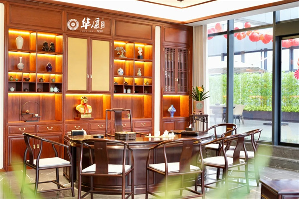 华厦·大不同
